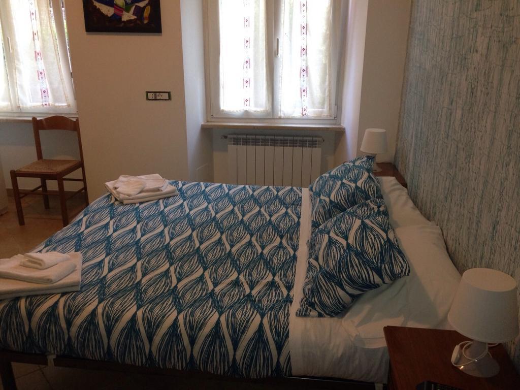 B & B Leonard Acqui Roma Oda fotoğraf